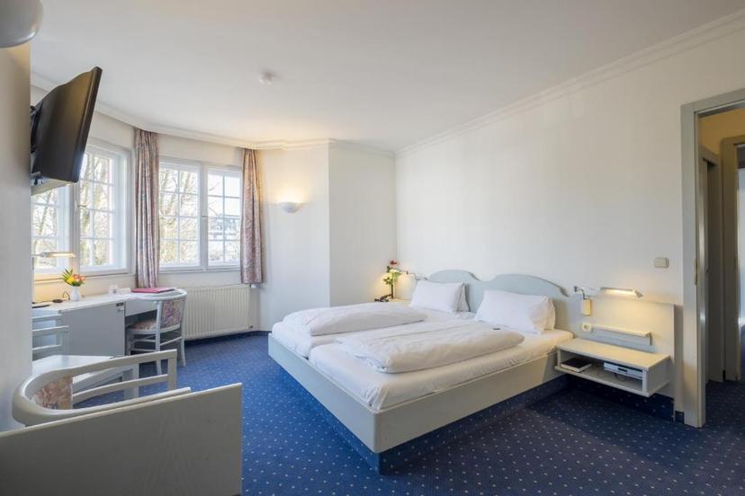 Woerthsee Hotel image 2