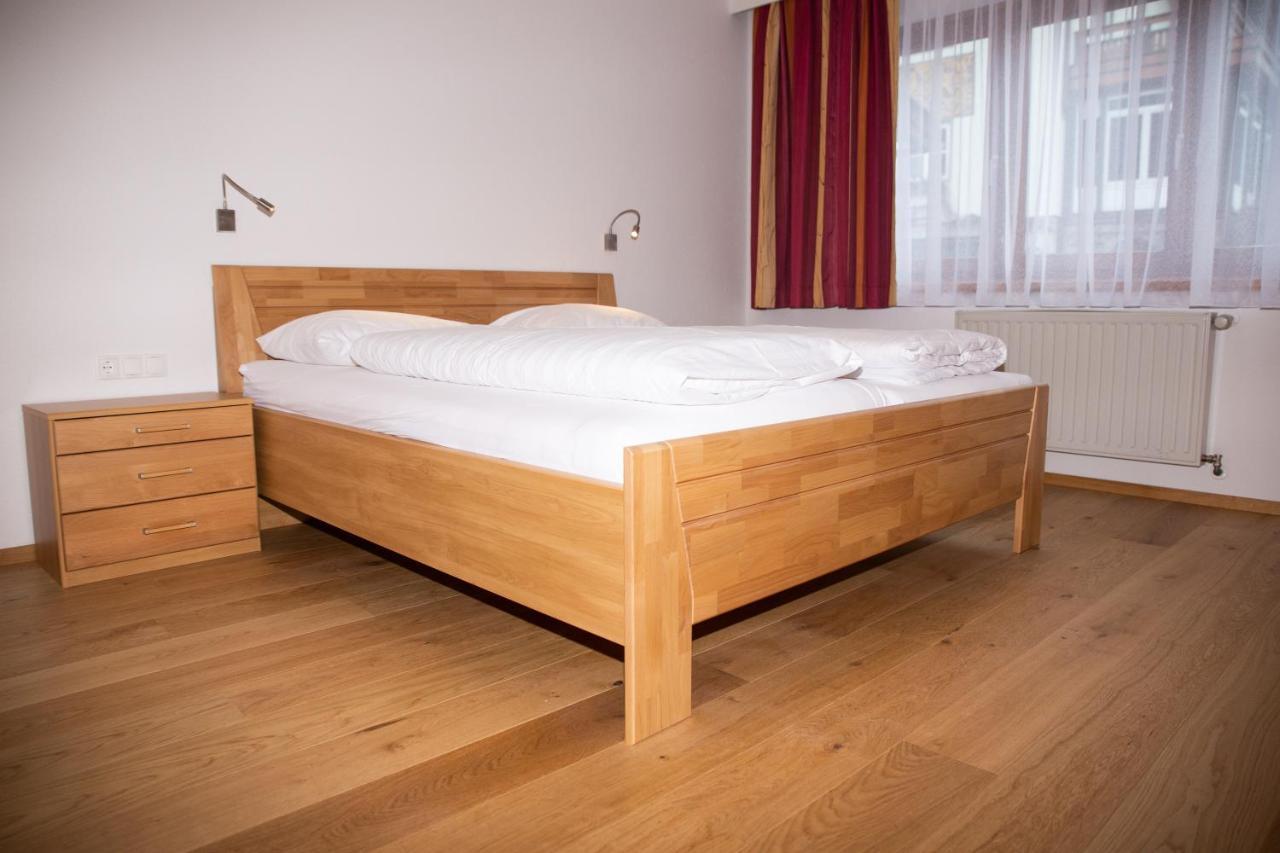 St Johann Hotel image 2